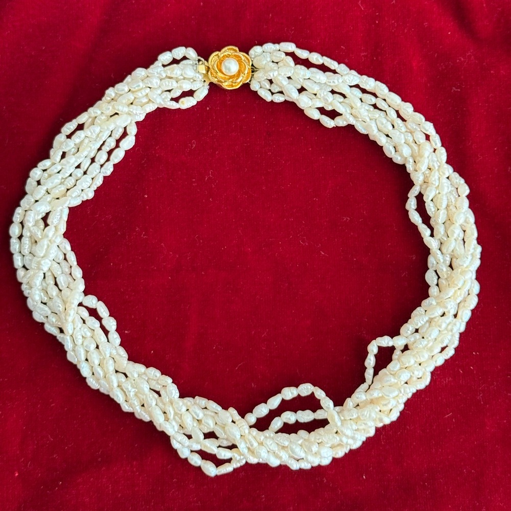 Vintage pearl necklace.